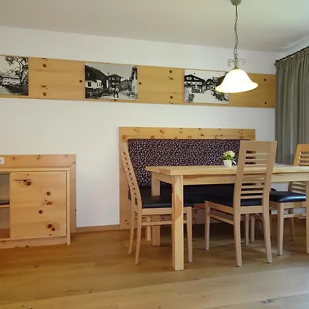 Am Oberoeschle Appartement *