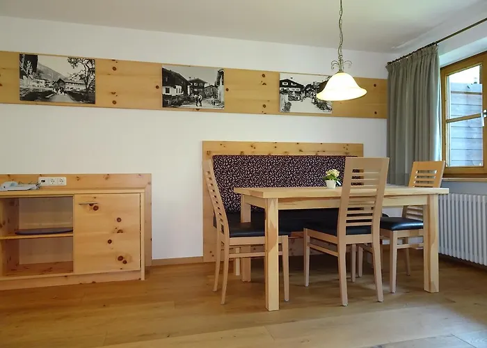 Am Oberoeschle Appartement *